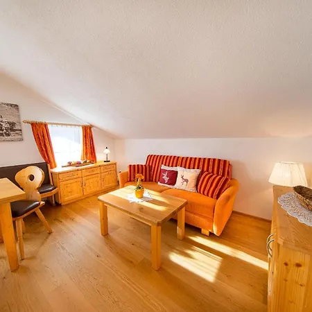 Behamhof Apartmán *